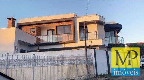 Sobrado com 4 suítes à venda, 290 m² por R$ 2.200.000 - Armação - Penha/SC