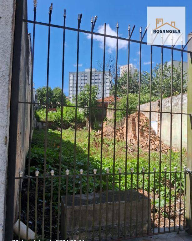 Terreno à venda, 8x30m², a 300 metros da Estação de metrô Praça da Árvore