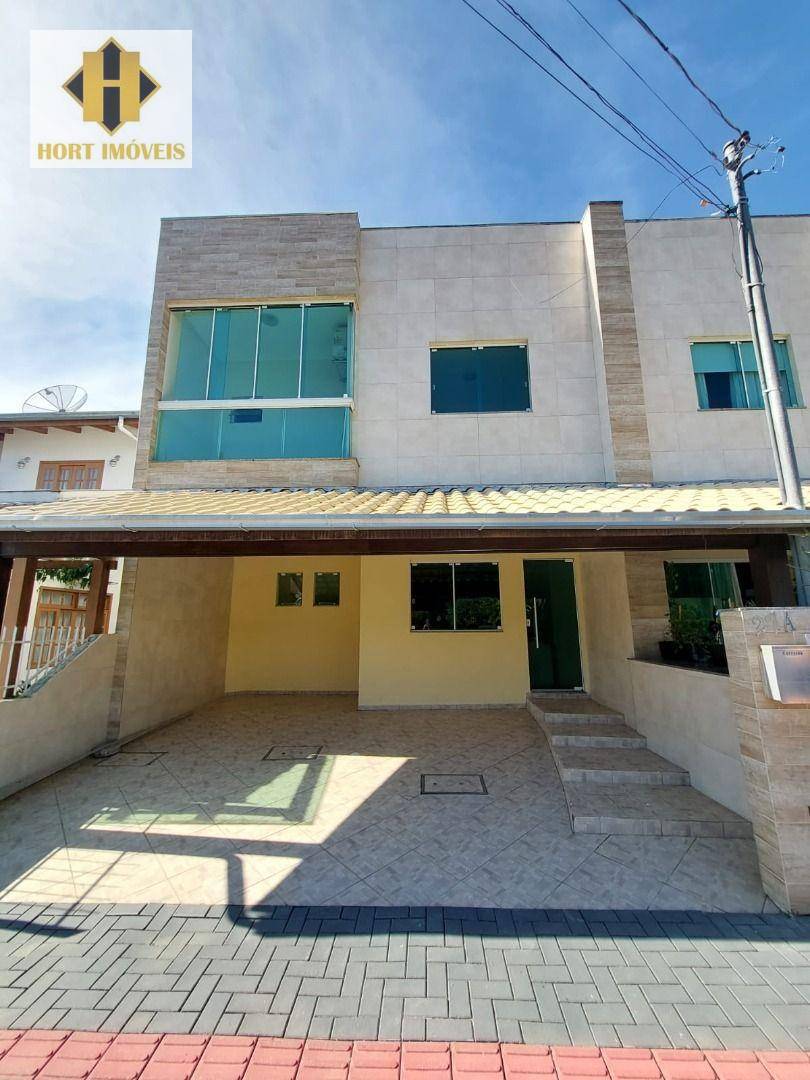 Sobrado com 3 dormitórios para alugar, 120 m² por R$ 3.824/mês - Casa Branca - Itapema/SC