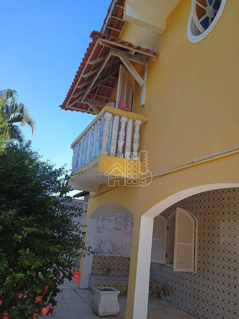 Casa com 3 quartos para alugar, 260 m² por R$ 3.500/mês - Itaipuaçu - Maricá/RJ