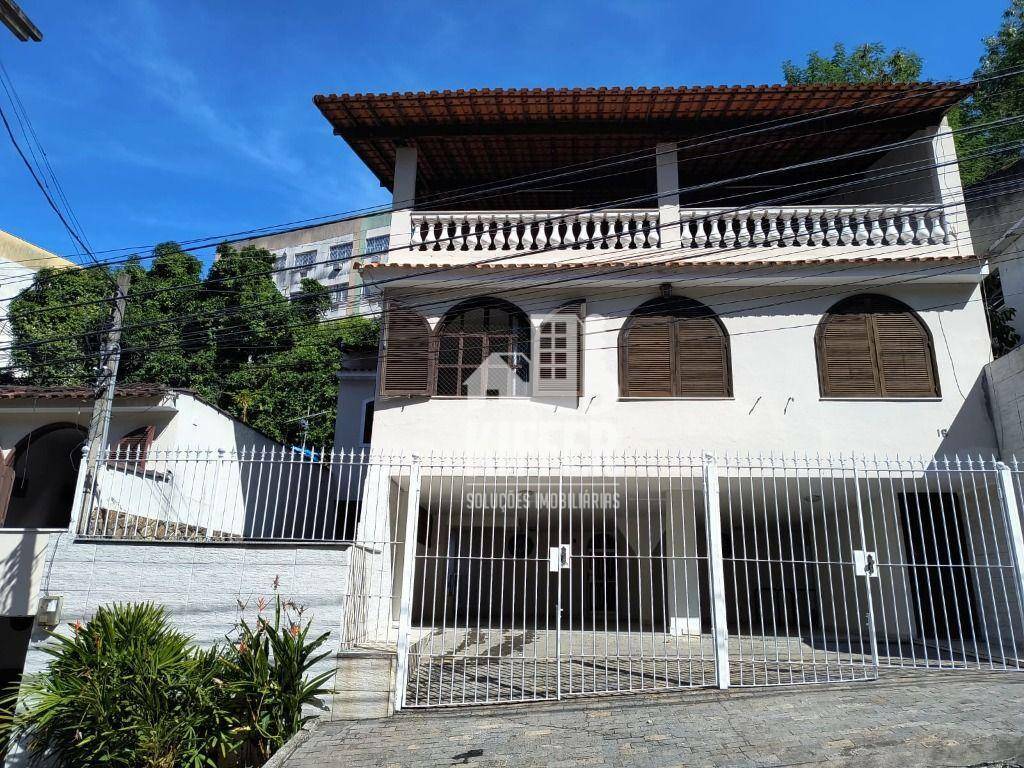 Casa com 4 quartos e area de lazer completa à venda por R$ 430 - Fonseca - Niterói/RJ