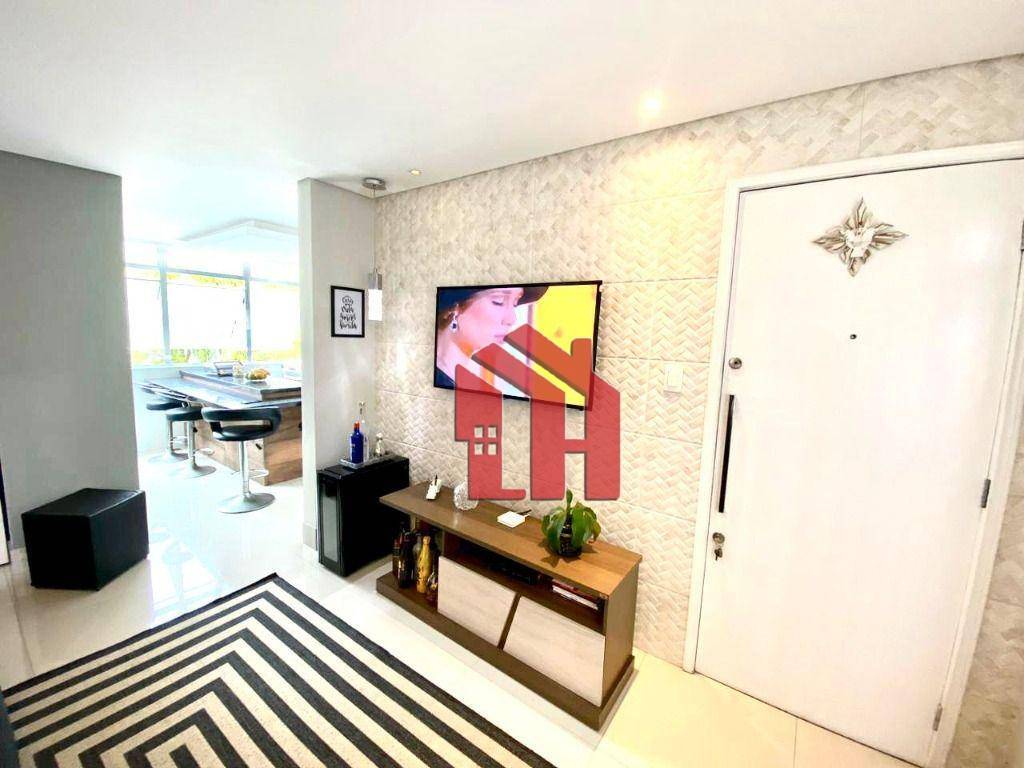 Apartamento com 2 dormitórios à venda, 71 m² por R$ 315.000,00 - Centro - São Vicente/SP