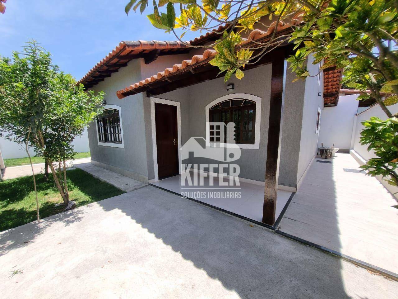 Casa com 2 dormitórios à venda, 72 m² por R$ 395.000,01 - Jardim Atlântico Central (Itaipuaçu) - Maricá/RJ