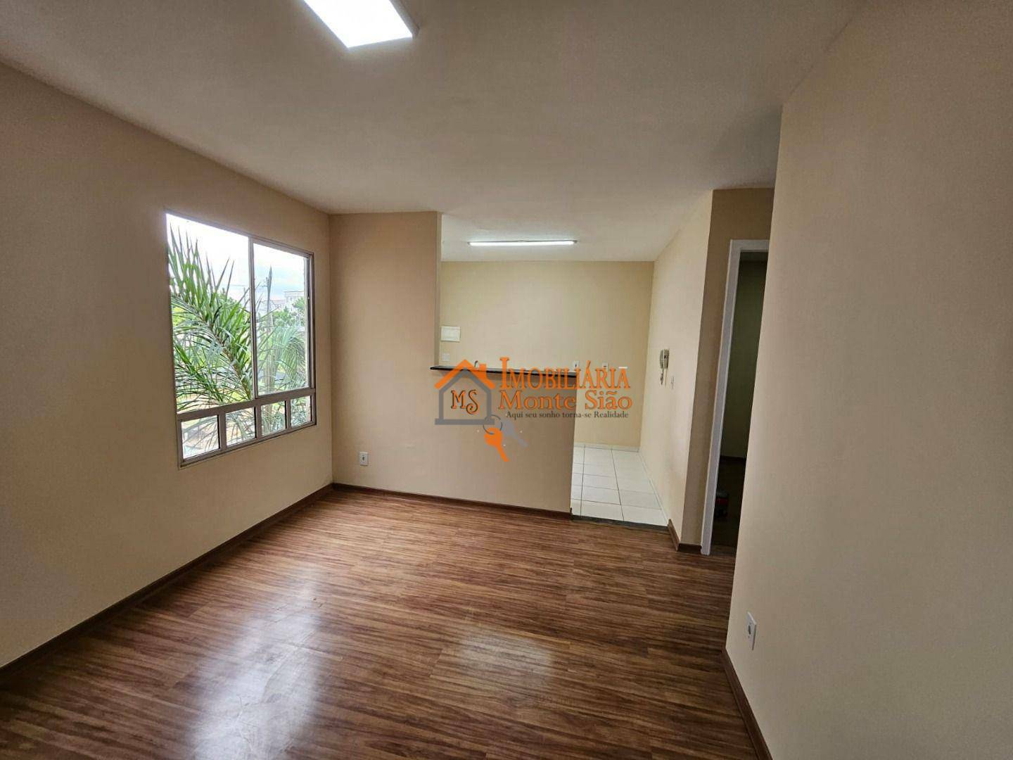 Apartamento com 2 dormitórios à venda, 44 m² por R$ 190.000,00 - Água Chata - Guarulhos/SP