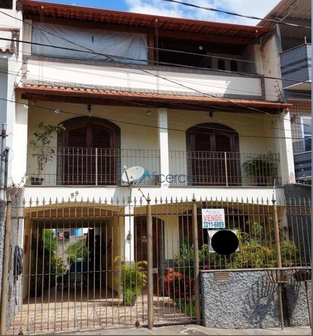 Casa com 5 dormitórios à venda, 240 m² por R$ 800.000,00 - Democrata - Juiz de Fora/MG