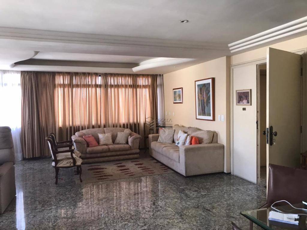 Apartamento com 3 dormitórios à venda, 230 m², gabinete, 4 vagas, financia - Aldeota - Fortaleza/CE