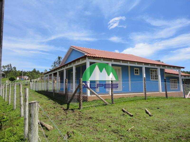 Chácara com 3 dormitórios à venda, 25000 m² por R$ 850.000,00 - Monjolo - Bocaiúva do Sul/PR