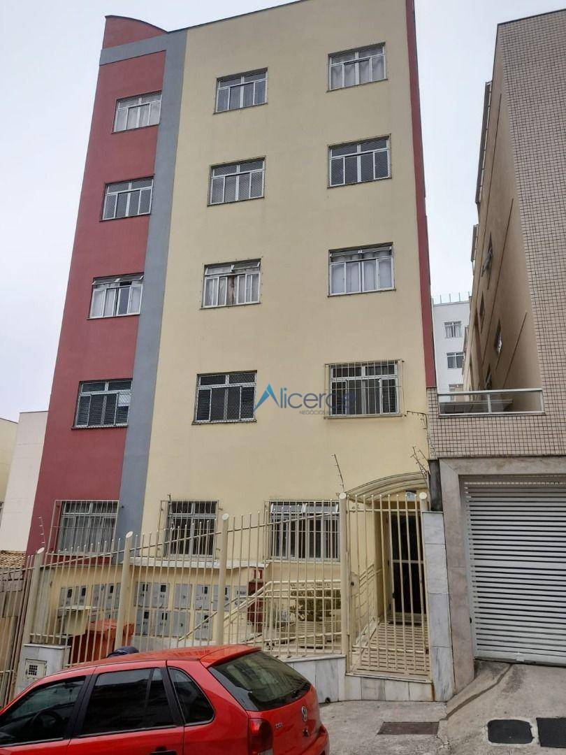 Apartamento com 2 dormitórios à venda, 45 m² por R$ 170.000,00 - Vale do Ipê - Juiz de Fora/MG