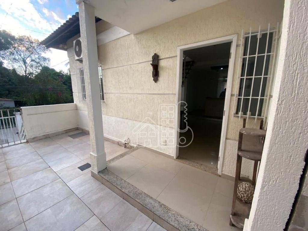 Casa com 2 dormitórios à venda, 90 m² por R$ 290.000,00 - Maria Paula - São Gonçalo/RJ