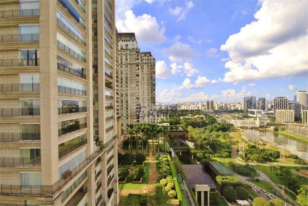 Apartamento para alugar com 2 suítes amplas, 4 vagas, luxo, 240 m² - Parque Cidade Jardim, São Paulo/SP