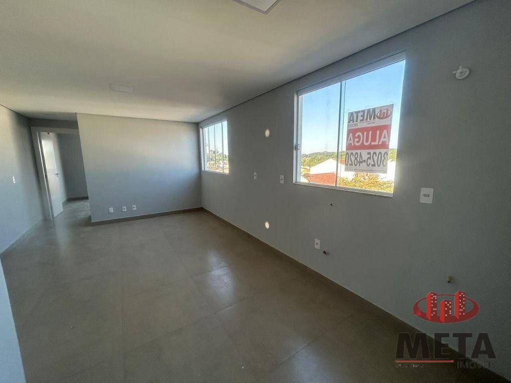 Apartamento para alugar  no Petrpolis - Joinville, SC. Imveis