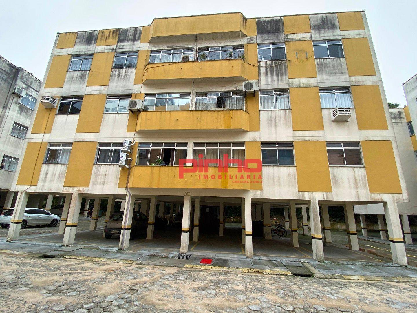 Apartamento com 2 dormitórios à venda, 68 m² por R$ 280.000,00 - Capoeiras - Florianópolis/SC