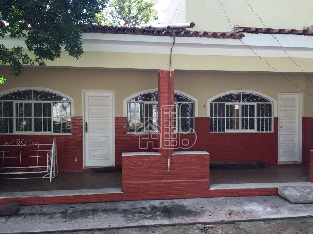 Casa com 3 dormitórios à venda, 300 m² por R$ 800.000,00 - Pendotiba - Niterói/RJ