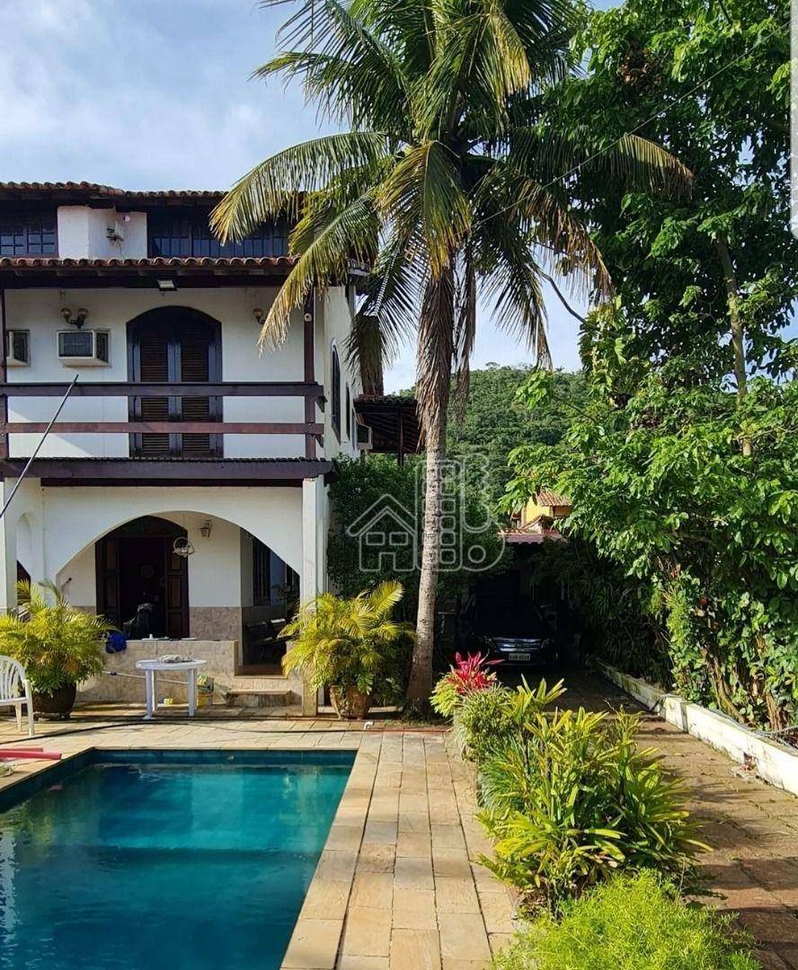 Casa com 4 quartos, sendo 3 suítes à venda, 280 m² por R$ 800.000 - Recanto de Itaipuaçu - Maricá/RJ