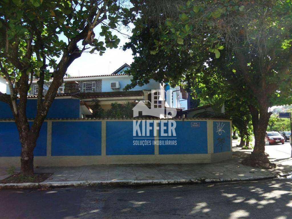 Casa com 6 quartos à venda, 379 m² por R$ 2.270.000 - São Francisco - Niterói/RJ