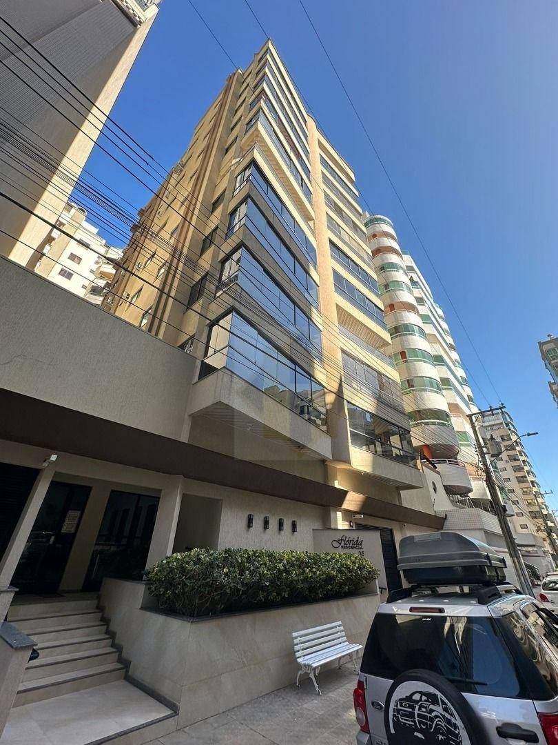 Apartamento com 3 dormitórios para alugar, 130 m² por R$ 4.124,52/mês - Meia Praia - Itapema/SC