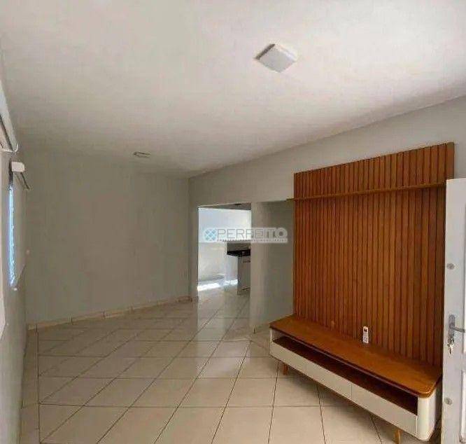 Casa para alugar com 3 quartos, 90 m² por R$ 2.300/mês - Bandeirantes - Londrina/PR