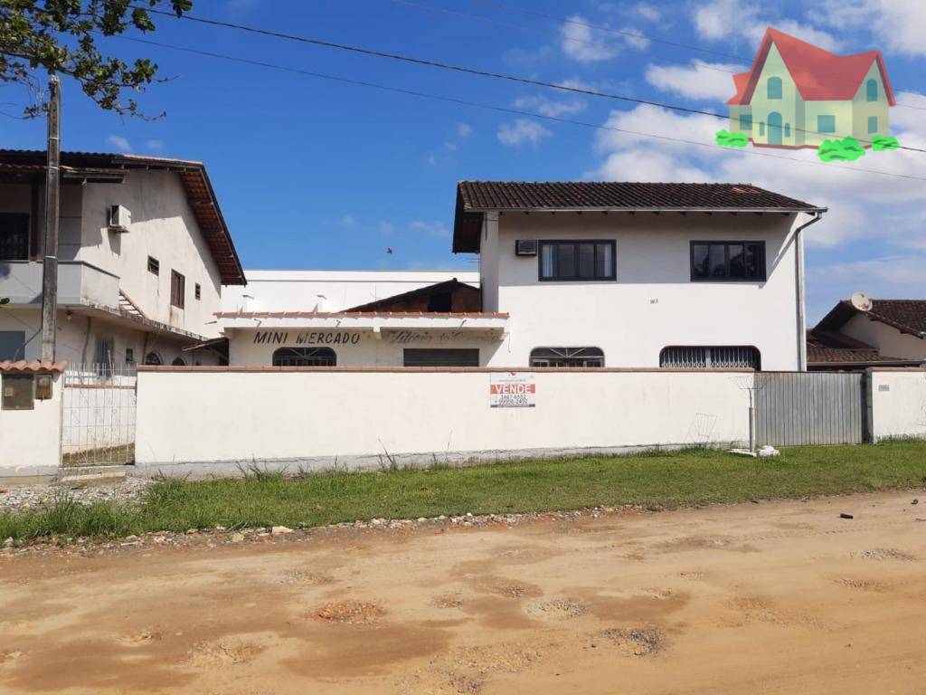 Casa à venda no Jardim Iririú - Joinville, SC