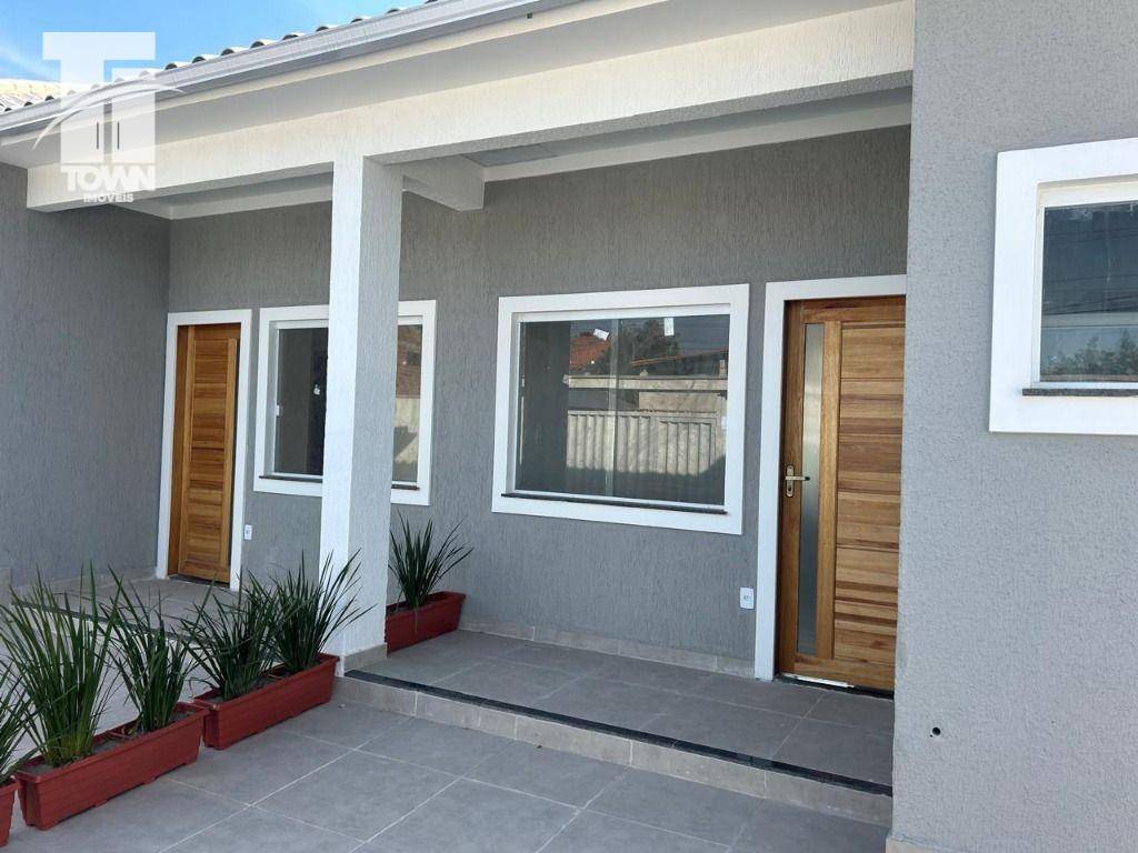 Casa com 2 dormitórios à venda, 54 m² por R$ 350.000,00 - Itaipuaçu - Maricá/RJ