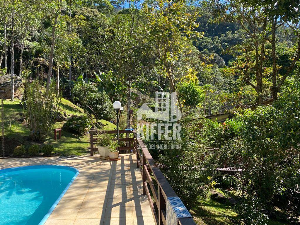 Casa com 5 dormitórios à venda, 300 m² por R$ 2.200.000,00 - Araras - Petrópolis/RJ