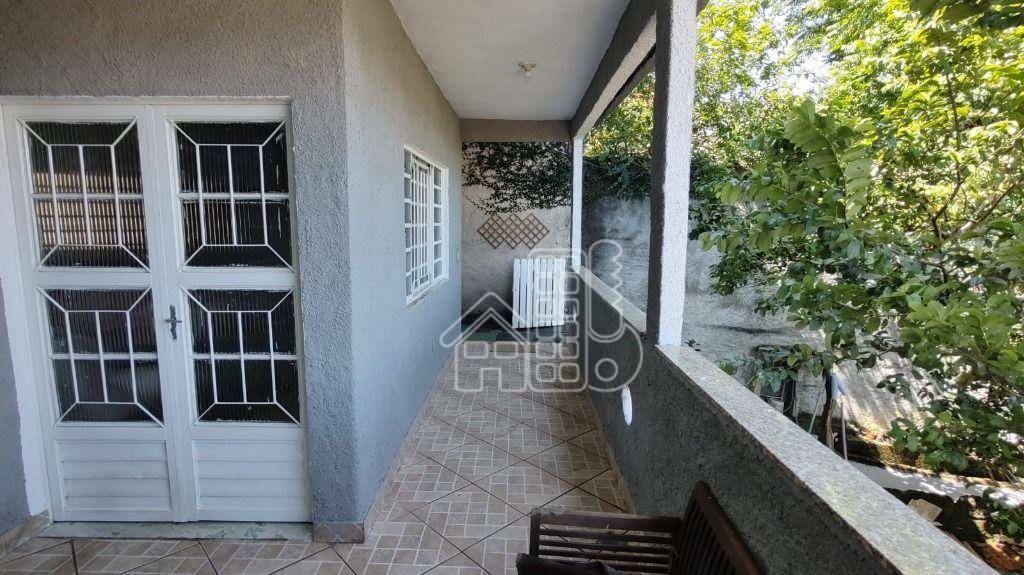 Casa com 2 dormitórios à venda, 220 m² por R$ 230.000,00 - Alcântara - São Gonçalo/RJ
