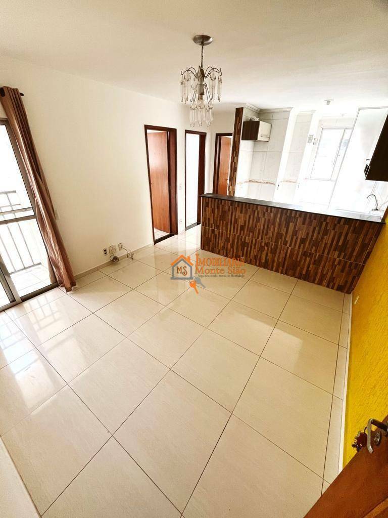 Apartamento com 2 dormitórios à venda, 52 m² por R$ 220.000,00 - Água Chata - Guarulhos/SP