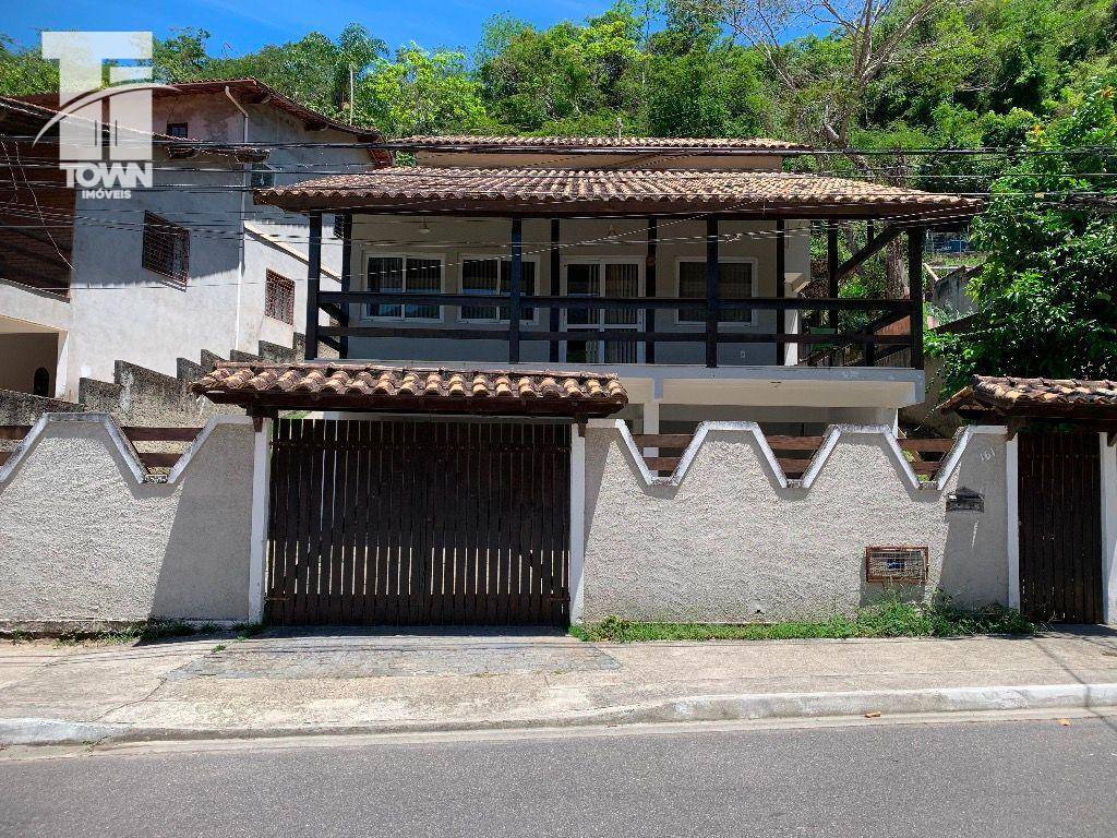 Casa com 3 dormitórios à venda, 450 m² por R$ 680.000,00 - Serra Grande - Niterói/RJ