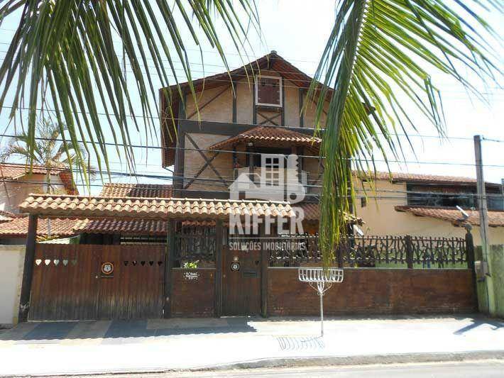 Casa com 4 dormitórios à venda, 220 m² por R$ 800.000,00 - Itaipu - Niterói/RJ