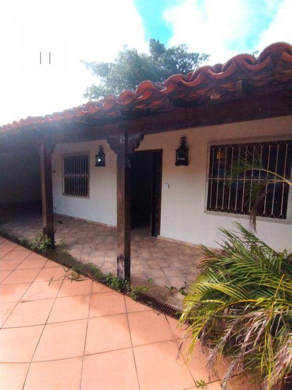 Casa com 4 dormitórios à venda, 250 m² por R$ 950.000,00 - Itaipu - Niterói/RJ