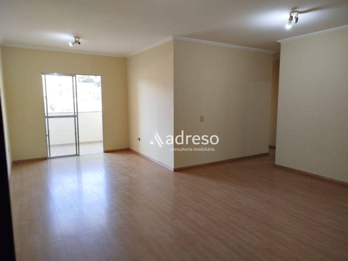 Apartamento com 3 dormitrios para alugar, 112 m por R$ 3.500,00/ms - Jardim Flrida - So Roque/SP