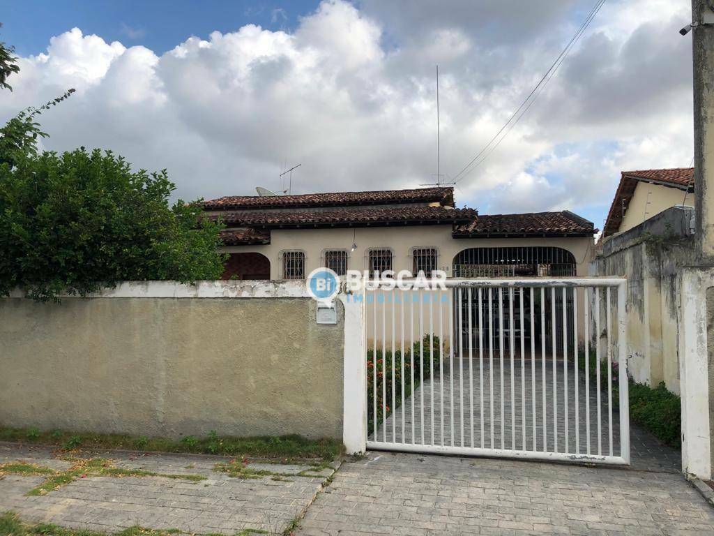 Casa à venda, 236 m² por R$ 450.000,00 - Santa Mônica - Feira de Santana/BA