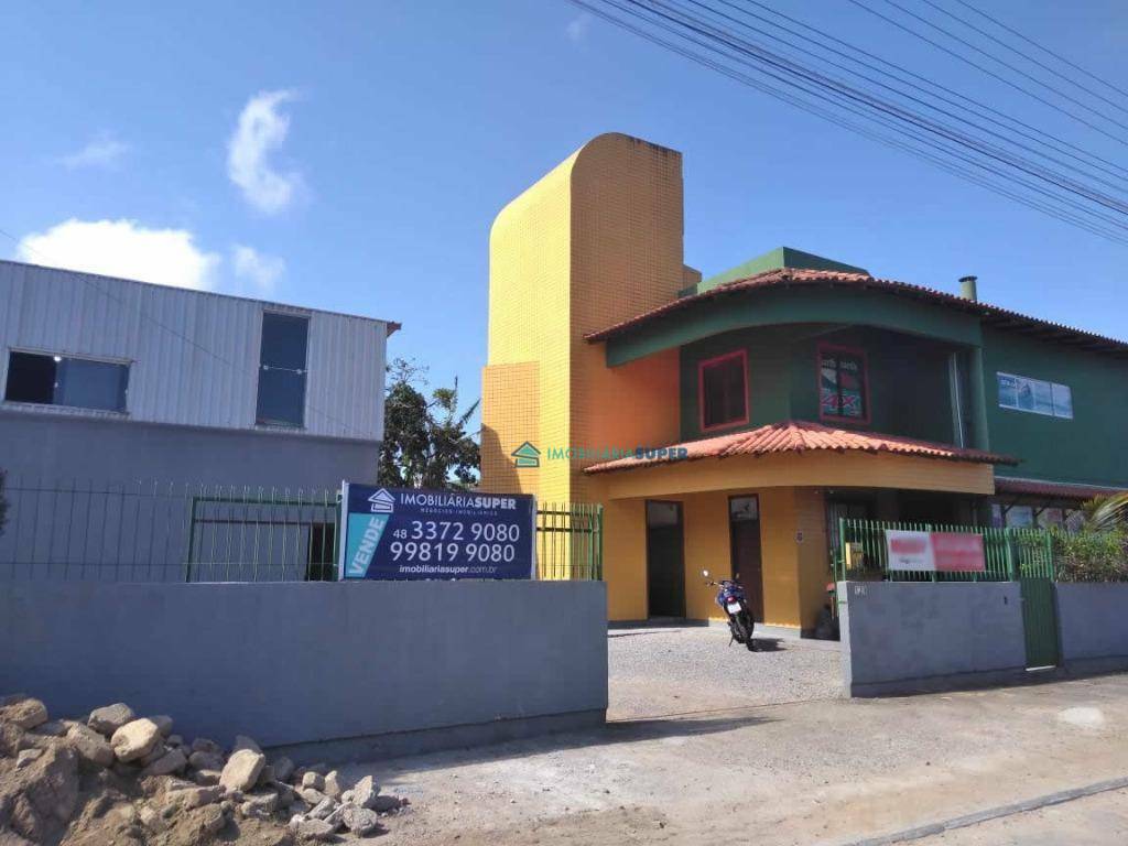 Galpão e casa à venda no bairro Rio Vermelho em Florianópolis