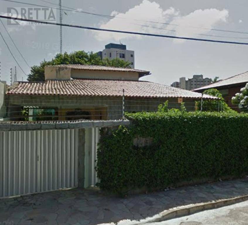 Casa com 4 dormitórios à venda, 221 m² por R$ 750.000,00 - Papicu - Fortaleza/CE