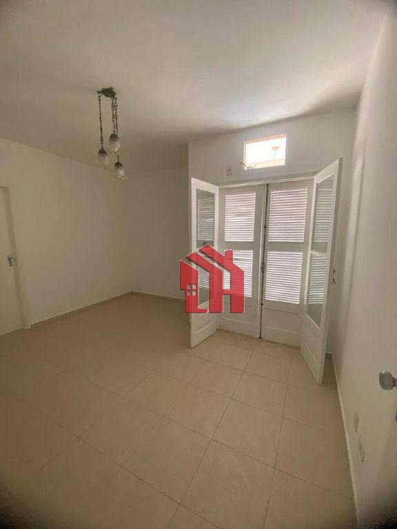 Apartamento com 3 dormitórios à venda, 140 m² por R$ 740.000,00 - Ponta da Praia - Santos/SP