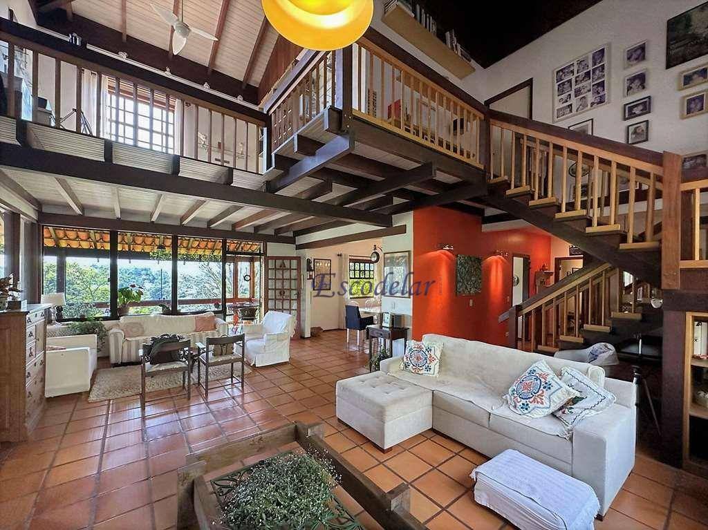 Casa com 4 dormitórios à venda, 414 m² por R$ 1.690.000,07 - Vila Santo Antônio - Cotia/SP