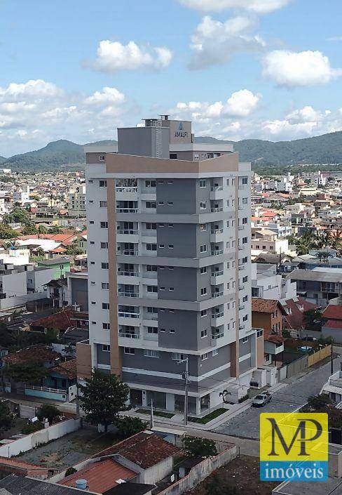 Apartamento com 2 suítes à venda, 88 m² por R$ 645.000 - Centro - Navegantes/SC