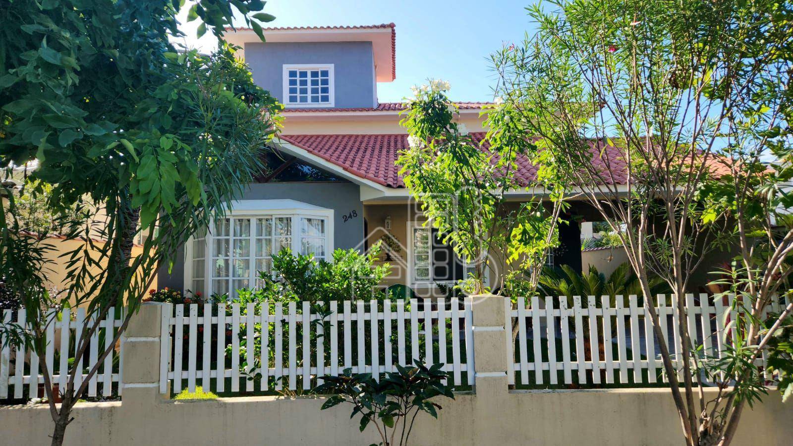Casa com 4 dormitórios à venda, 258 m² por R$ 2.000.000,99 - São José do Imbassaí - Maricá/RJ