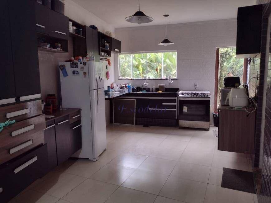 Casa com 3 dormitórios à venda, 291 m² por R$ 745.000,00 - Serra da Cantareira - Mairiporã/SP