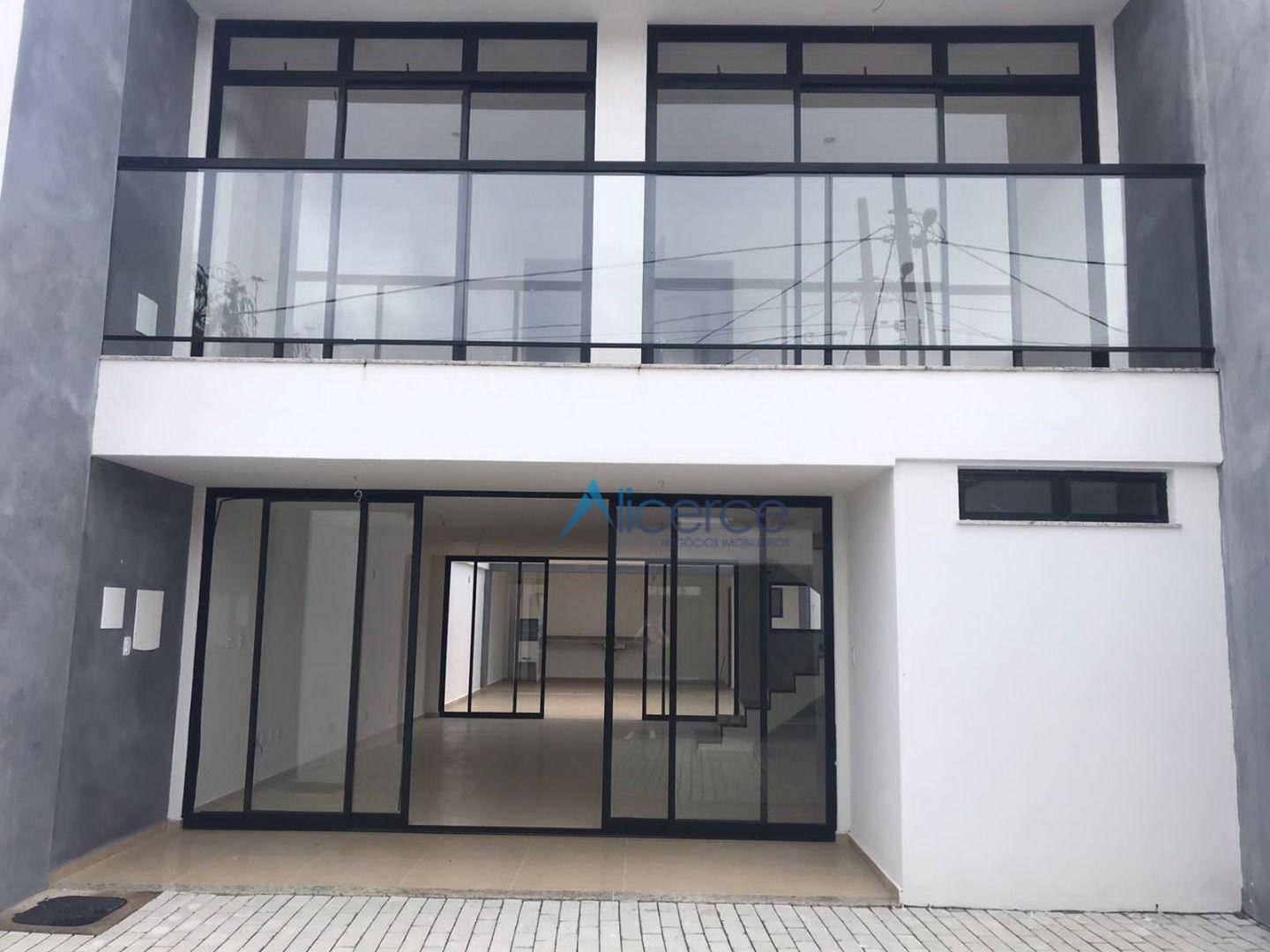 Casa com 3 dormitórios à venda, 238 m² por R$ 850.000,00 - Aeroporto - Juiz de Fora/MG