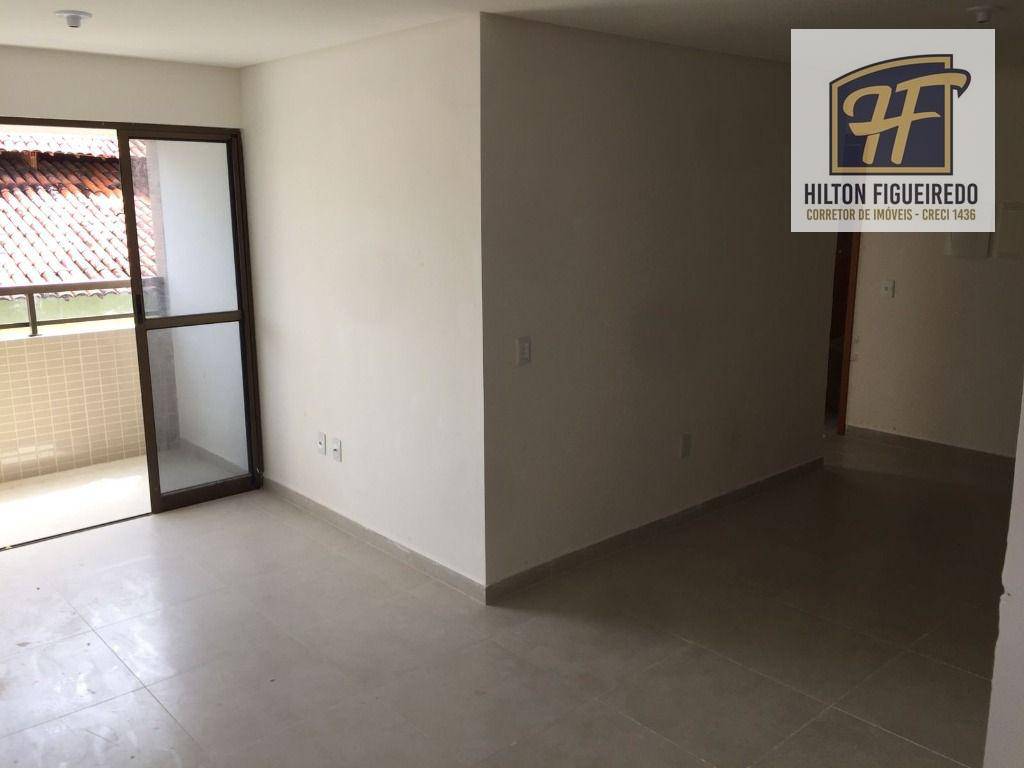 Apartamento com 3 dormitórios à venda, 72 m² por R$ 320.000,00 - Bessa - João Pessoa/PB