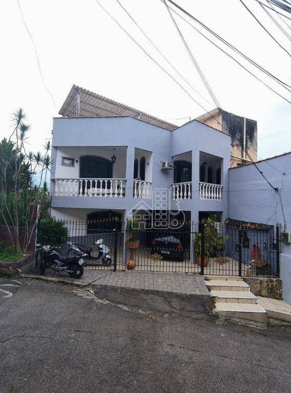 Casa com 3 dormitórios à venda, 300 m² por R$ 1.050.000,00 - Zé Garoto - São Gonçalo/RJ