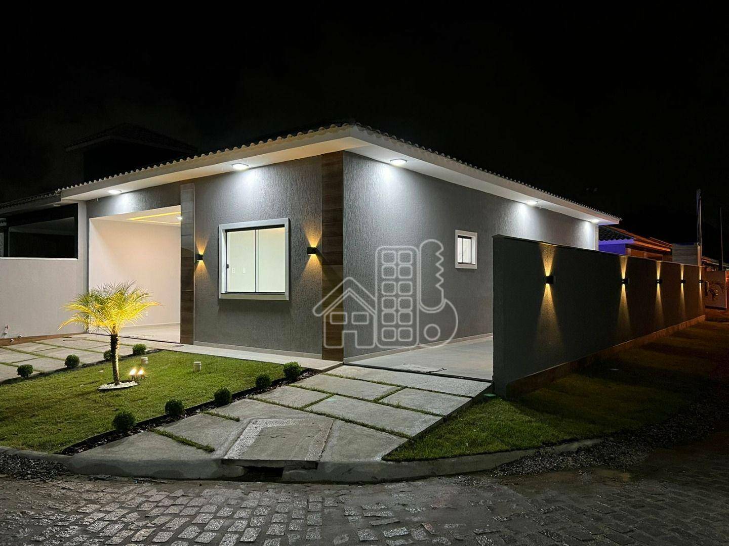 Casa com 3 dormitórios à venda, 114 m² por R$ 690.000,00 - Cajueiros - Maricá/RJ