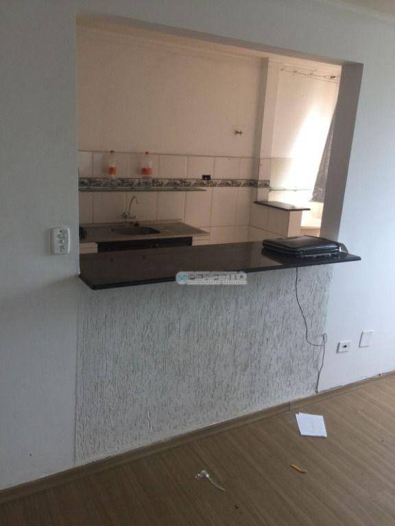 Apartamento com 3 quartos à venda, 65 m² por R$ 180.000 - San Fernando - Londrina/PR