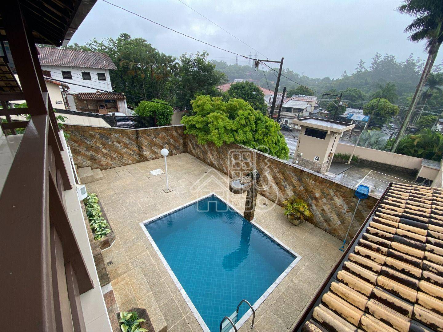 Casa com 5 quartos à venda, 400 m² por R$ 1.400.000 - Maria Paula - Niterói/RJ