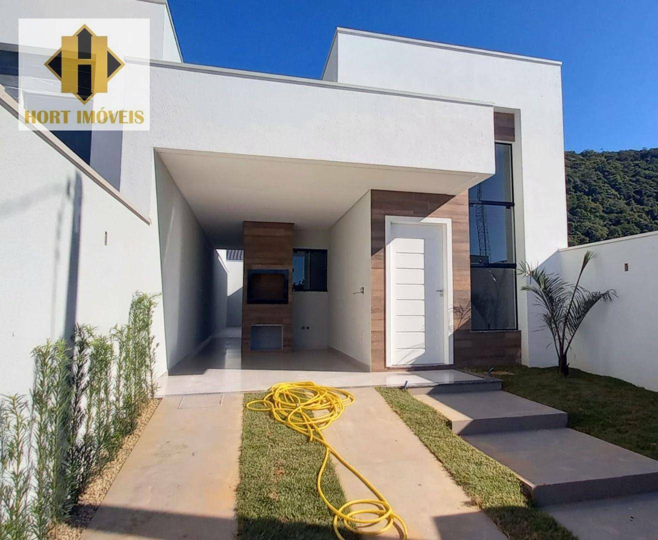 Casa com 3 dormitórios à venda, 95 m² por R$ 685.000,00 - Alto São Bento - Itapema/SC