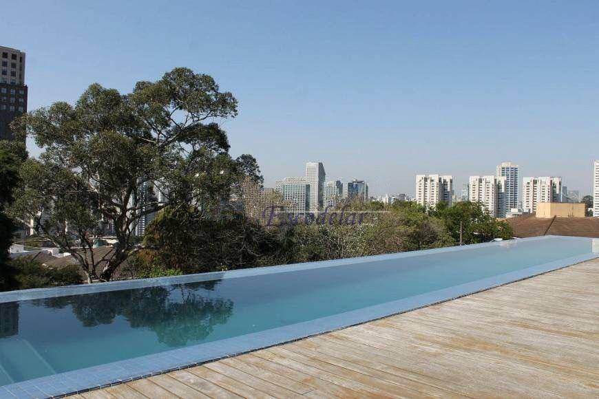 Casa para comprar com 4 quartos(3 suítes), 8 vagas, 900 m² - Cidade Jardim - São Paulo/SP