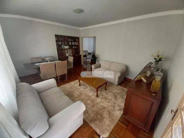 Casa para alugar com 3 quartos, 260 m² por R$ 3.200/mês - Centro - Londrina/PR