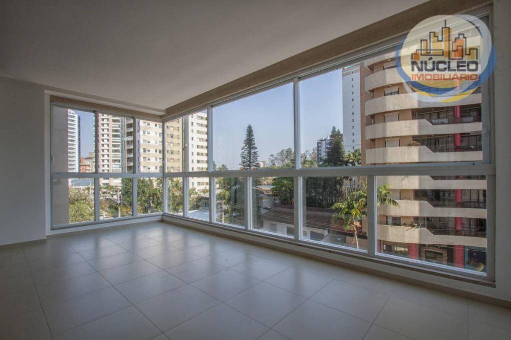 Apartamento com 4 Dormitórios à venda, 252 m² por R$ 2.800.000,00