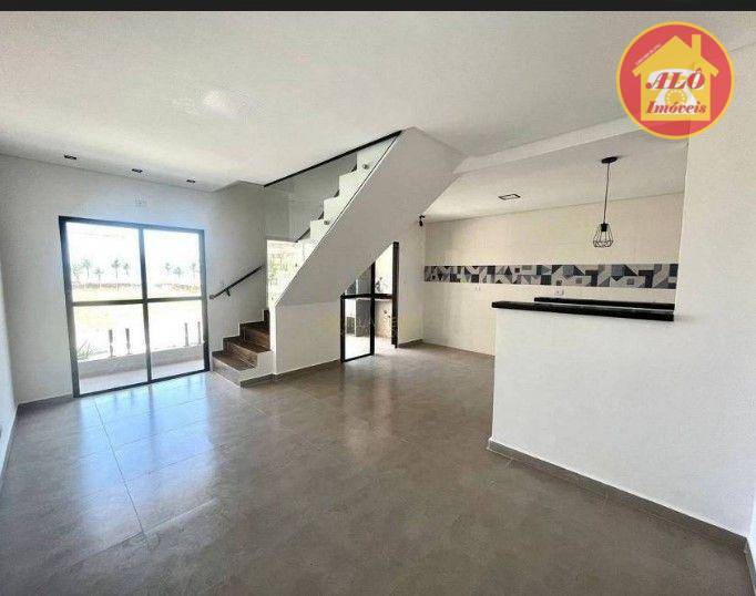 Sobrado Triplex  com 02 sacadas 3 dormitórios à venda, 93 m² por R$ 480.000 - Maracanã - Praia Grande/SP
