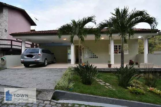 Casa com 4 dormitórios à venda, 250 m² por R$ 1.100.000,00 - Pendotiba - Niterói/RJ
